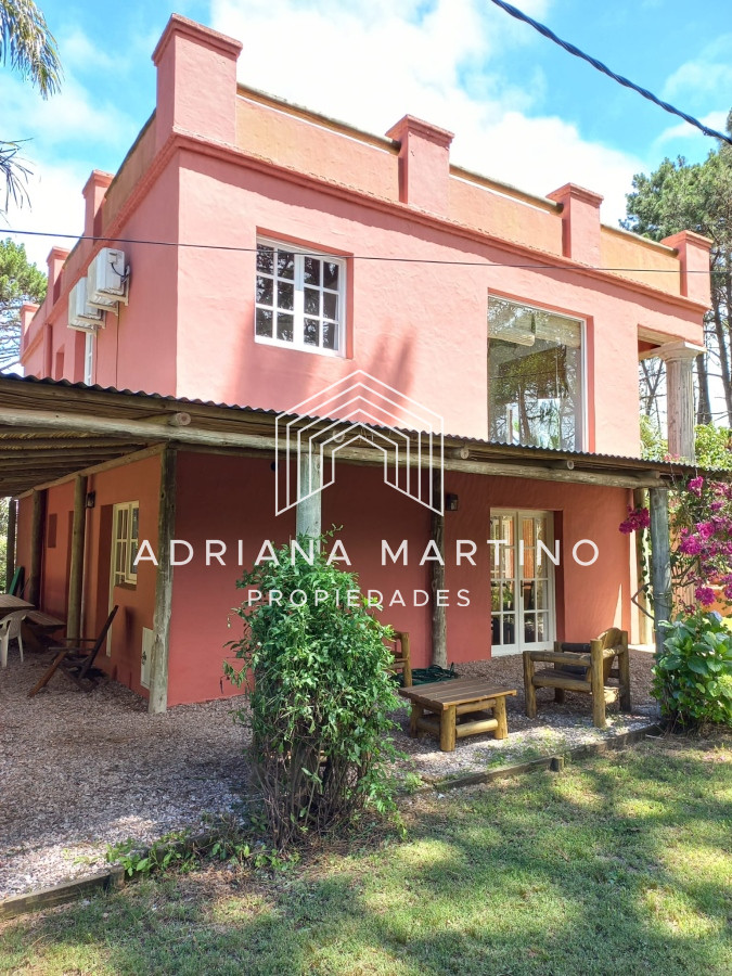 Hermosa y amplia casa en La Barra - GoPunta - Portal Inmobiliario de Punta del Este - Maldonado
