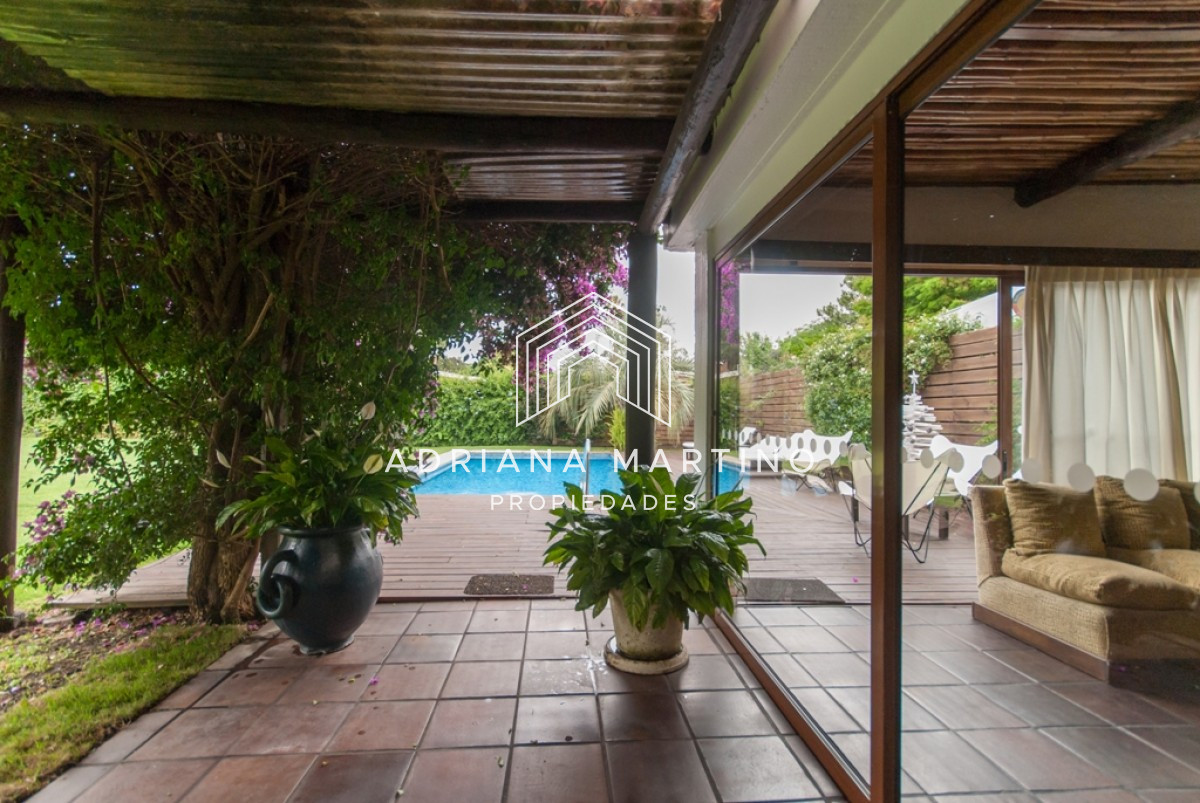 Casa ID.67768 - Muy cerca del mar piscina climatizada y hermoso parrillero cerrado 