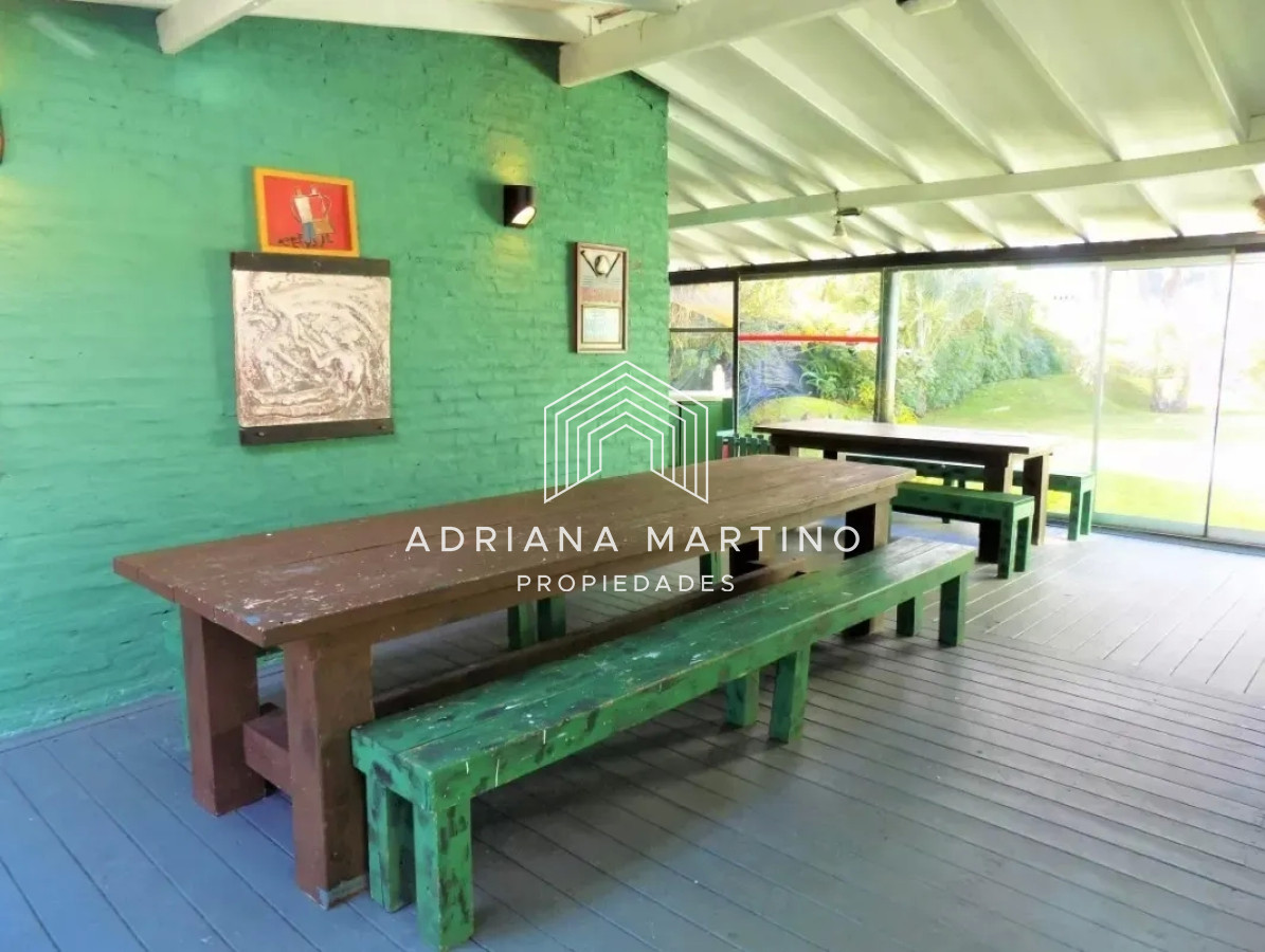 Casa ID.70022 - Hermosa y solida propiedad, ideal para vivienda permanente !