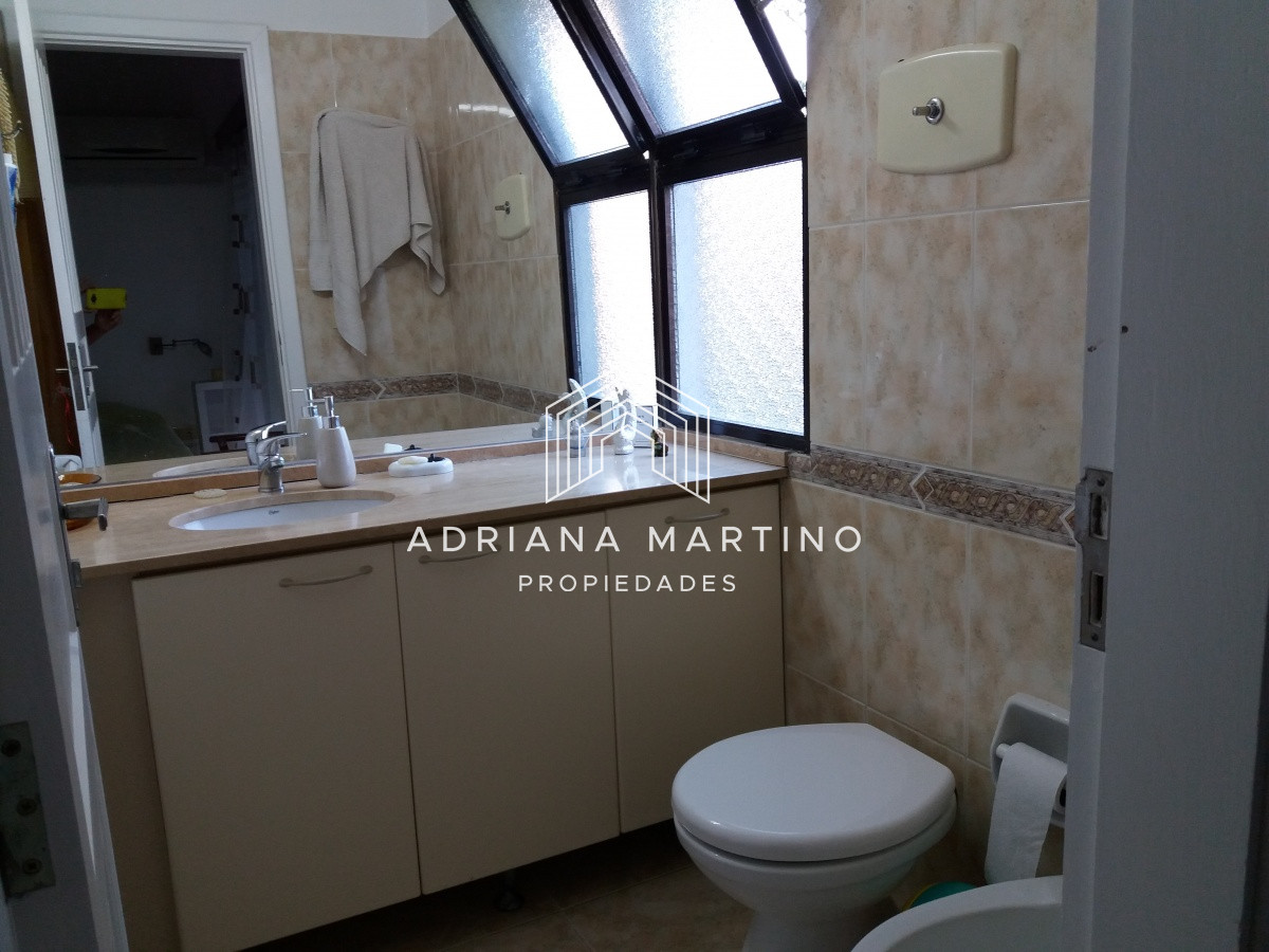 Casa ID.70017 - Hermoso tripex con parrillero en zona ideal para vivir todo el año.