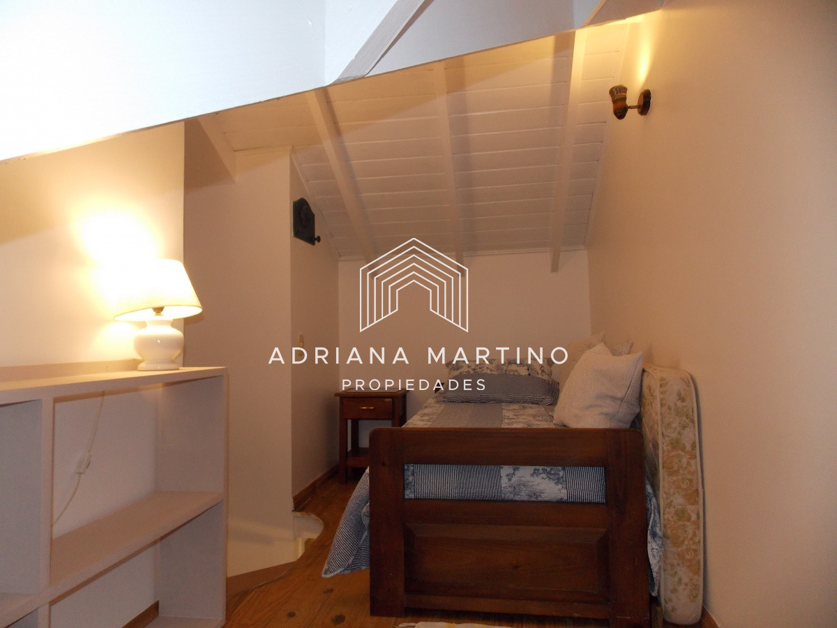 Casa ID.70017 - Hermoso tripex con parrillero en zona ideal para vivir todo el año.