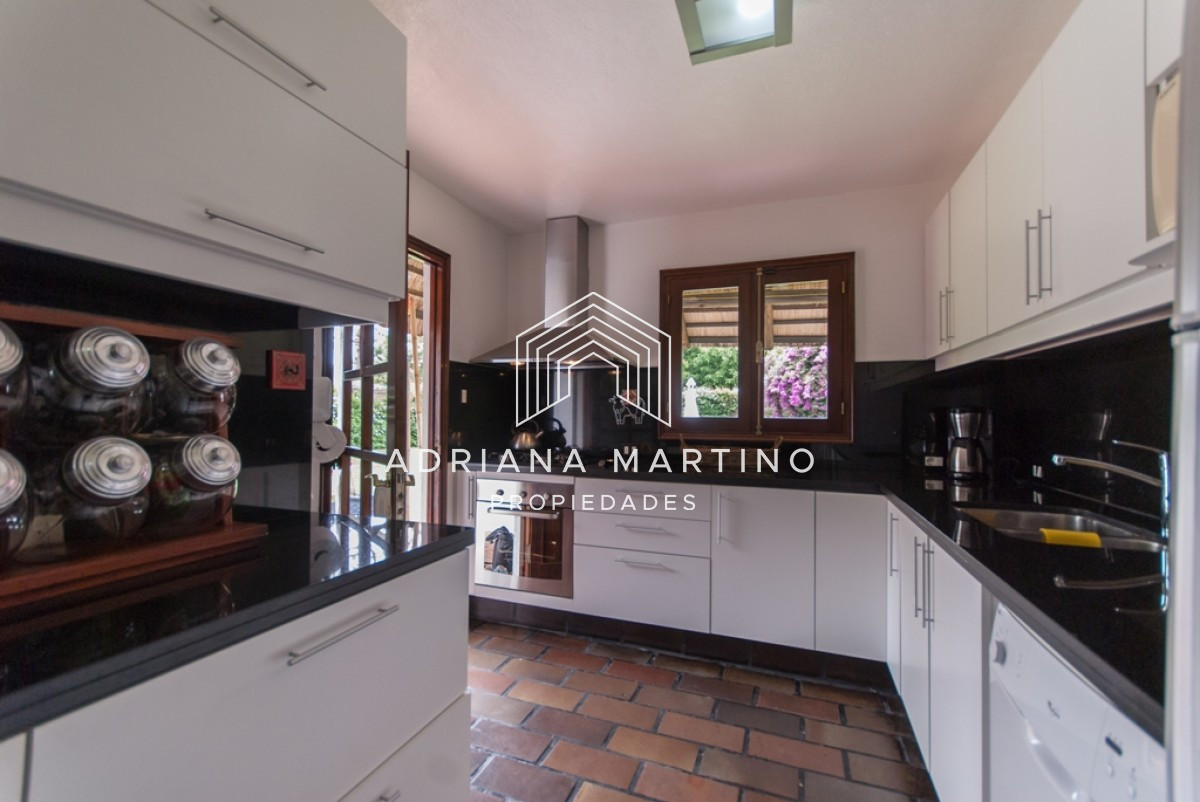 Casa ID.67768 - Muy cerca del mar piscina climatizada y hermoso parrillero cerrado 