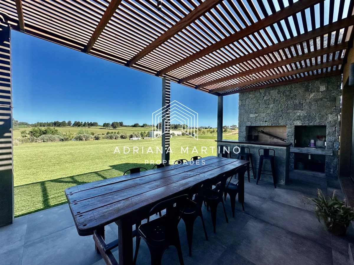 Casa ID.71019 - Excelente propiedad en la barra 