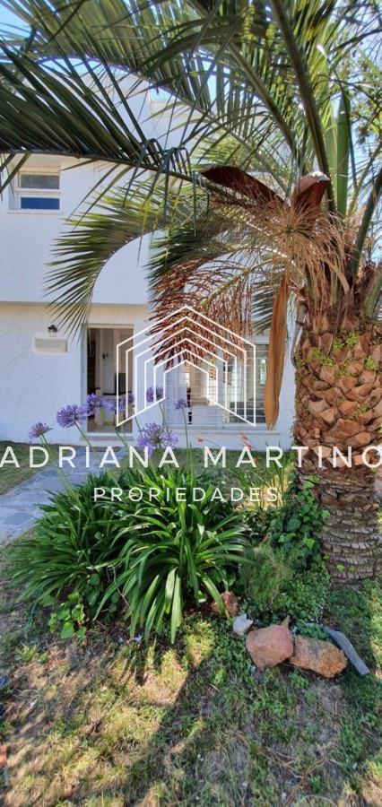 Hermosa casa a metros del mar! - GoPunta - Portal Inmobiliario de Punta del Este - Maldonado