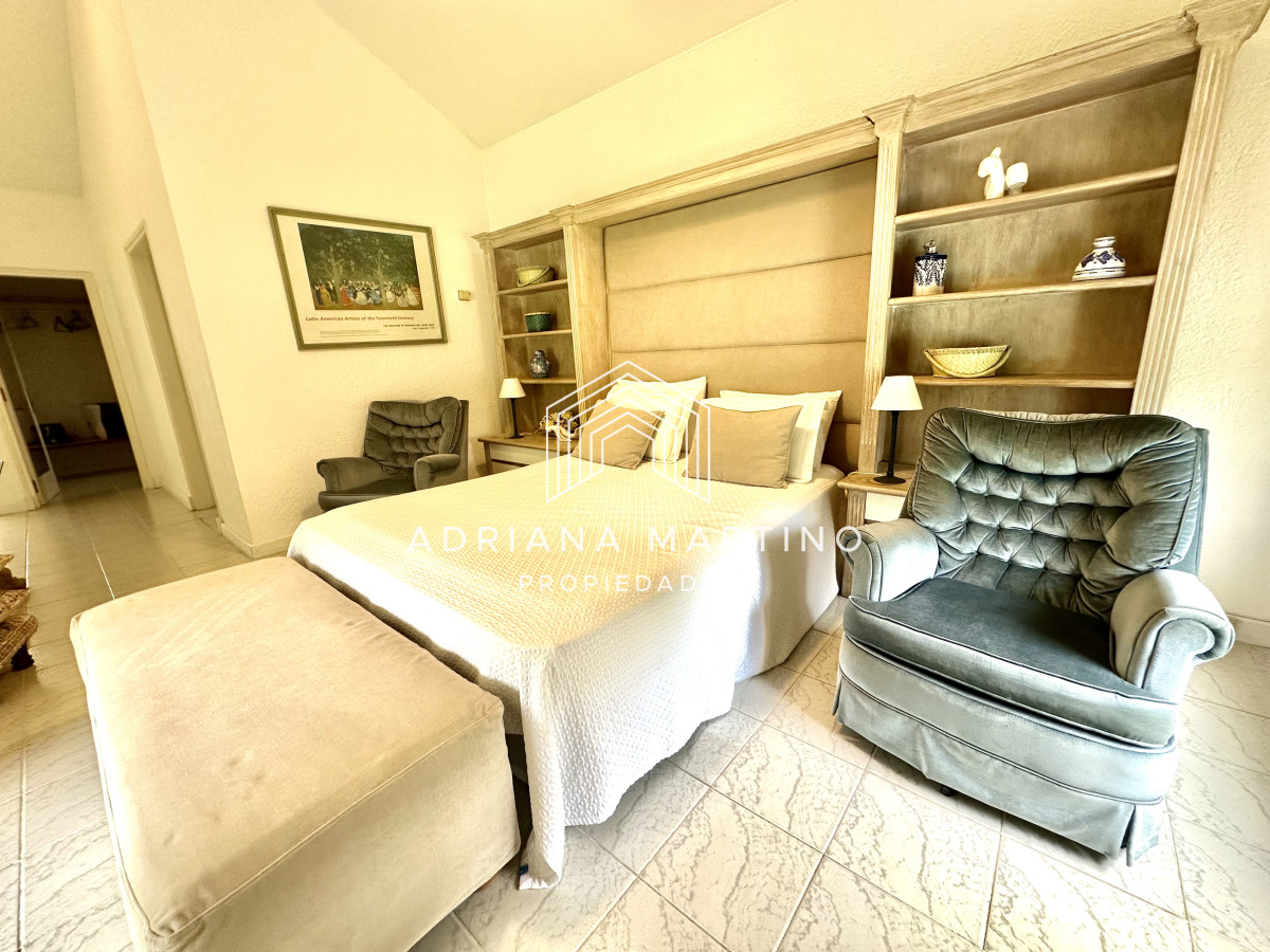 Casa ID.34129 - Casa en venta y alquiler temporal a metros de Playa Brava, Punta del Este