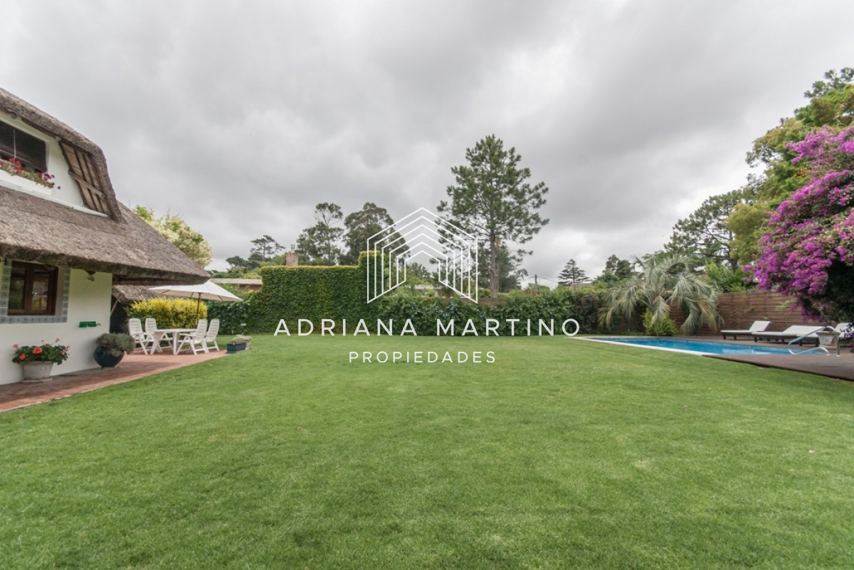 Casa ID.67768 - Muy cerca del mar piscina climatizada y hermoso parrillero cerrado 