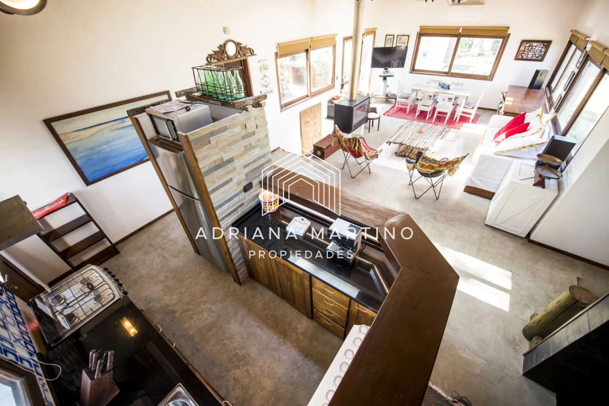 Casa ID.68735 - Cómoda casa ubicada en un precioso entorno. Amplios  y cálidos espacios.