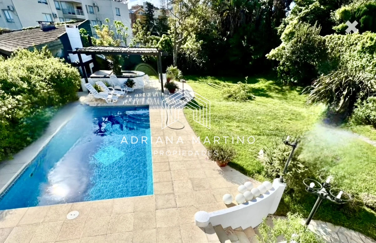 Casa ID.70628 - Hermoso Chalet a metros Del Mar sobre playa Mansa 