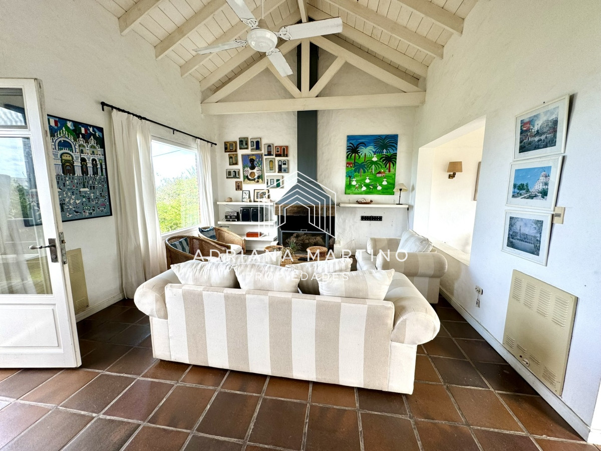 Casa ID.70641 - Excelente propiedad  con vista al mar 