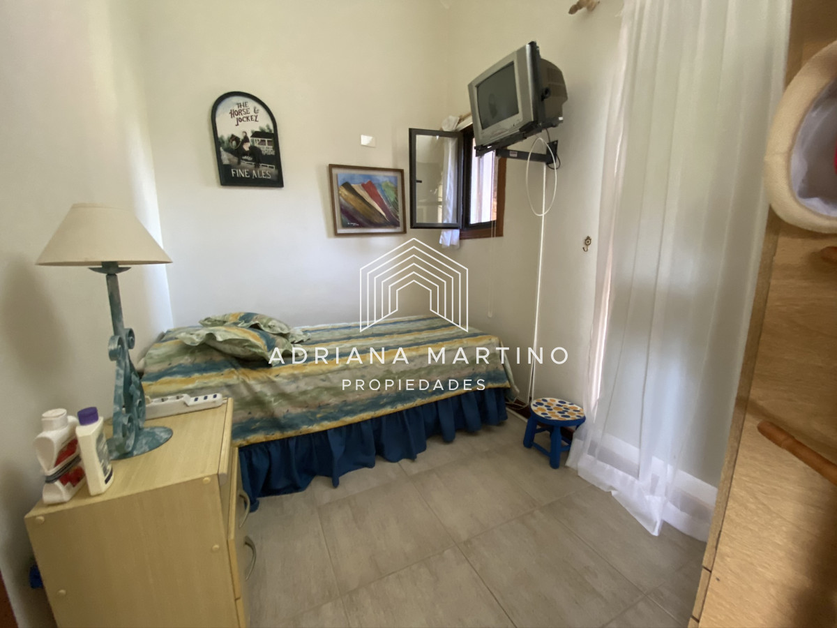 Casa ID.69114 - Espectacular casa a una cuadra de la playa. 7 dormitorios, 6 baños. Vista al mar. Amplios y luminosos ambientes, buena construcción. Buena ubicación