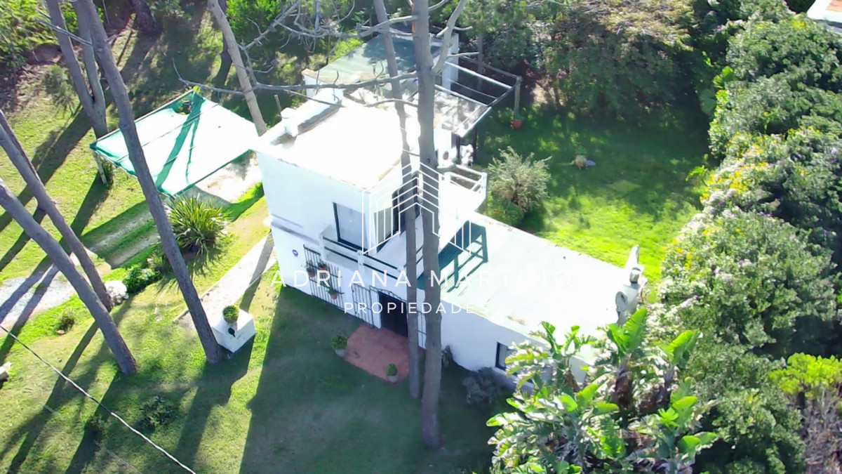 Casa ID.71156 - Venta de Casa a Metros del Mar – Entorno Natural y Amplio Terreno