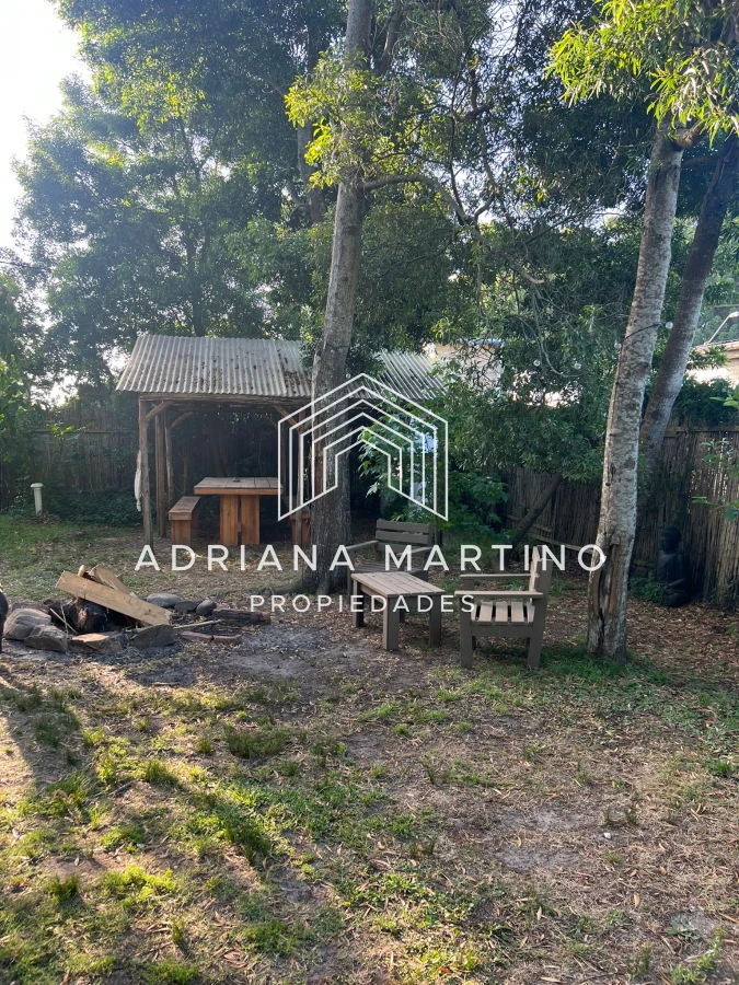 Hermosa casa en alquiler anual - GoPunta - Portal Inmobiliario de Punta del Este - Maldonado