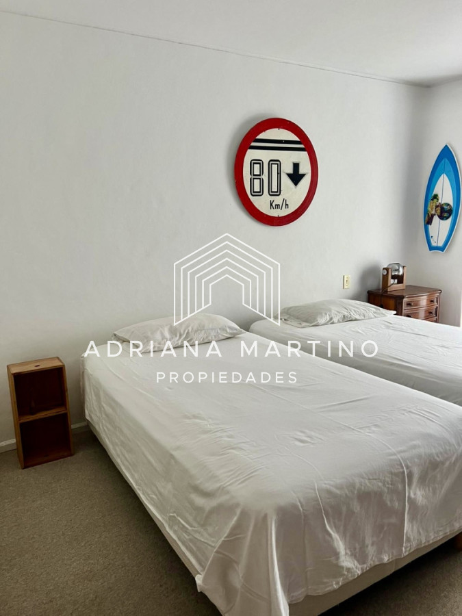 Casa ID.67494 - Casa en venta y alquiler anual, ubicada en un barrio muy tranquilo y con una excelente ubicación, ideal para vivir todo el año.