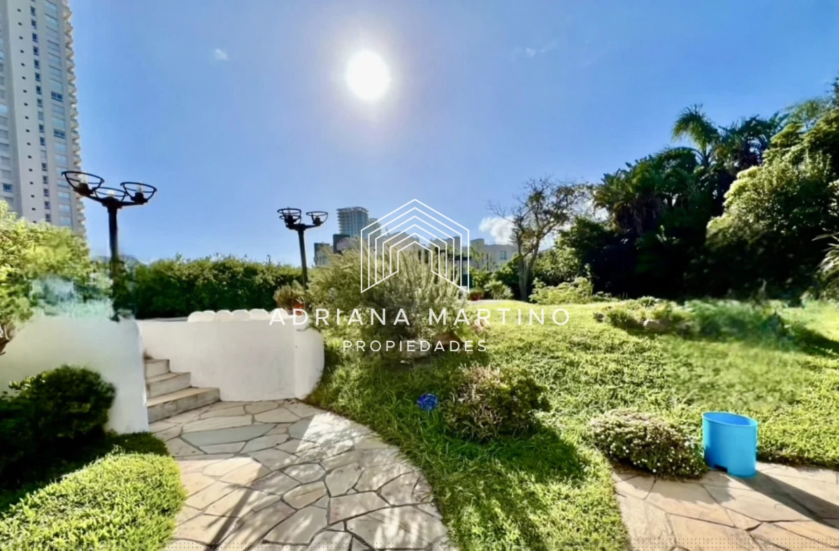 Casa ID.70628 - Hermoso Chalet a metros Del Mar sobre playa Mansa 