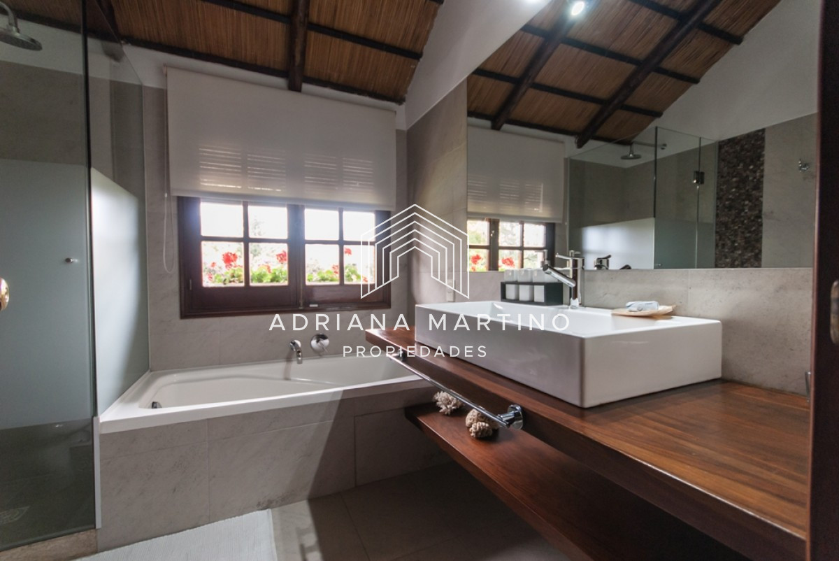 Casa ID.67768 - Muy cerca del mar piscina climatizada y hermoso parrillero cerrado 