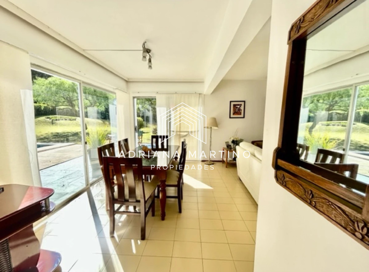 Casa ID.34091 - Casa en Rincón del Indio, a pocas cuadras del mar, con hermoso jardín y piscina