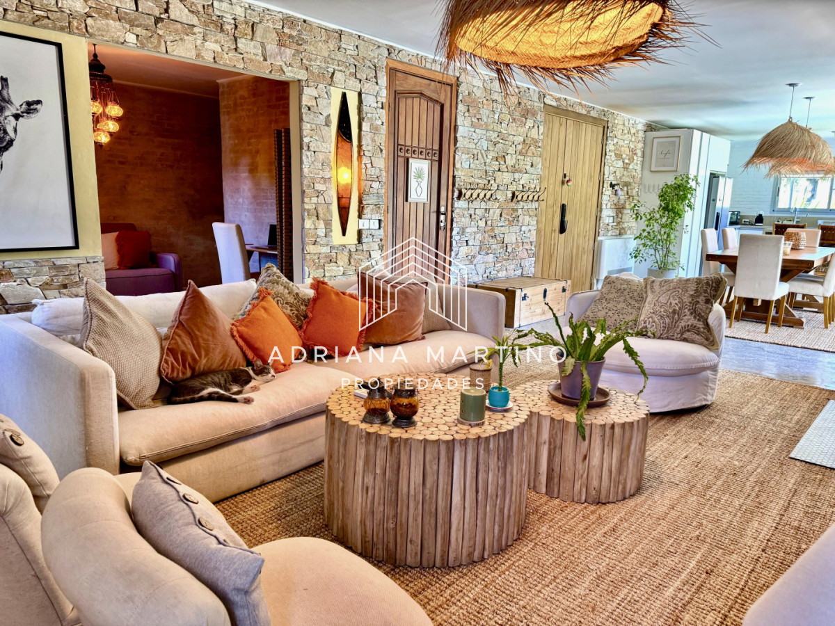 Casa ID.71349 - Excelente propiedad en venta 