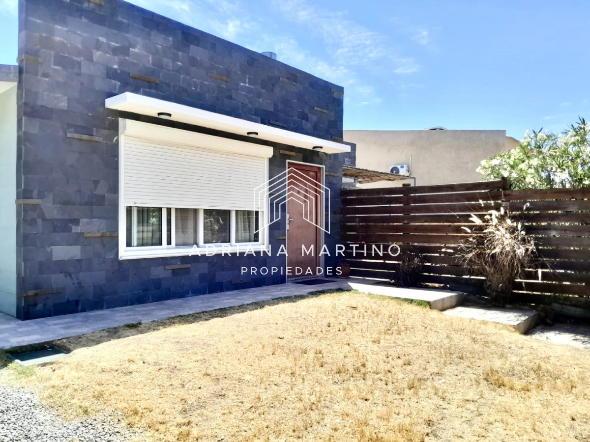 Casa ID.71611 - Casa en venta en Pinares, Punta del Este, ubicada en una zona tranquila y residencial, ideal para vivir todo el año.