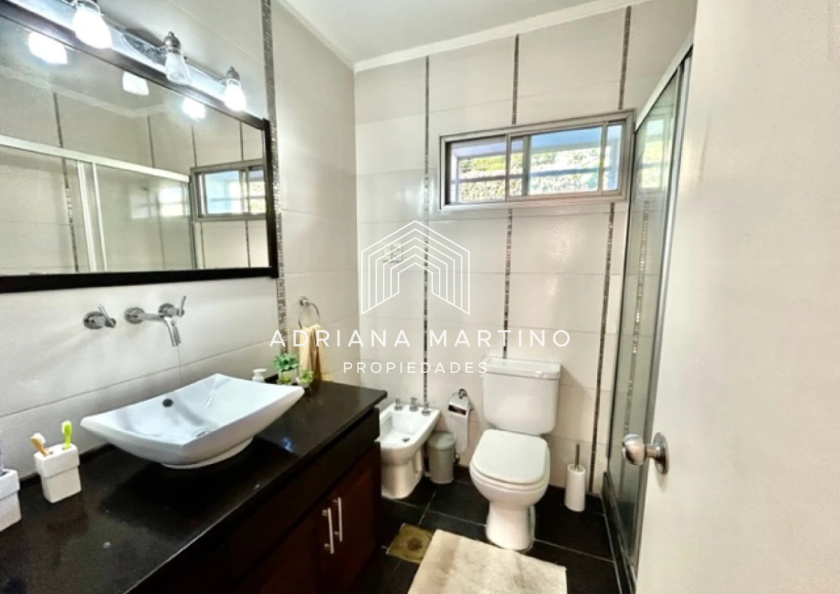 Casa ID.34091 - Casa en Rincón del Indio, a pocas cuadras del mar, con hermoso jardín y piscina