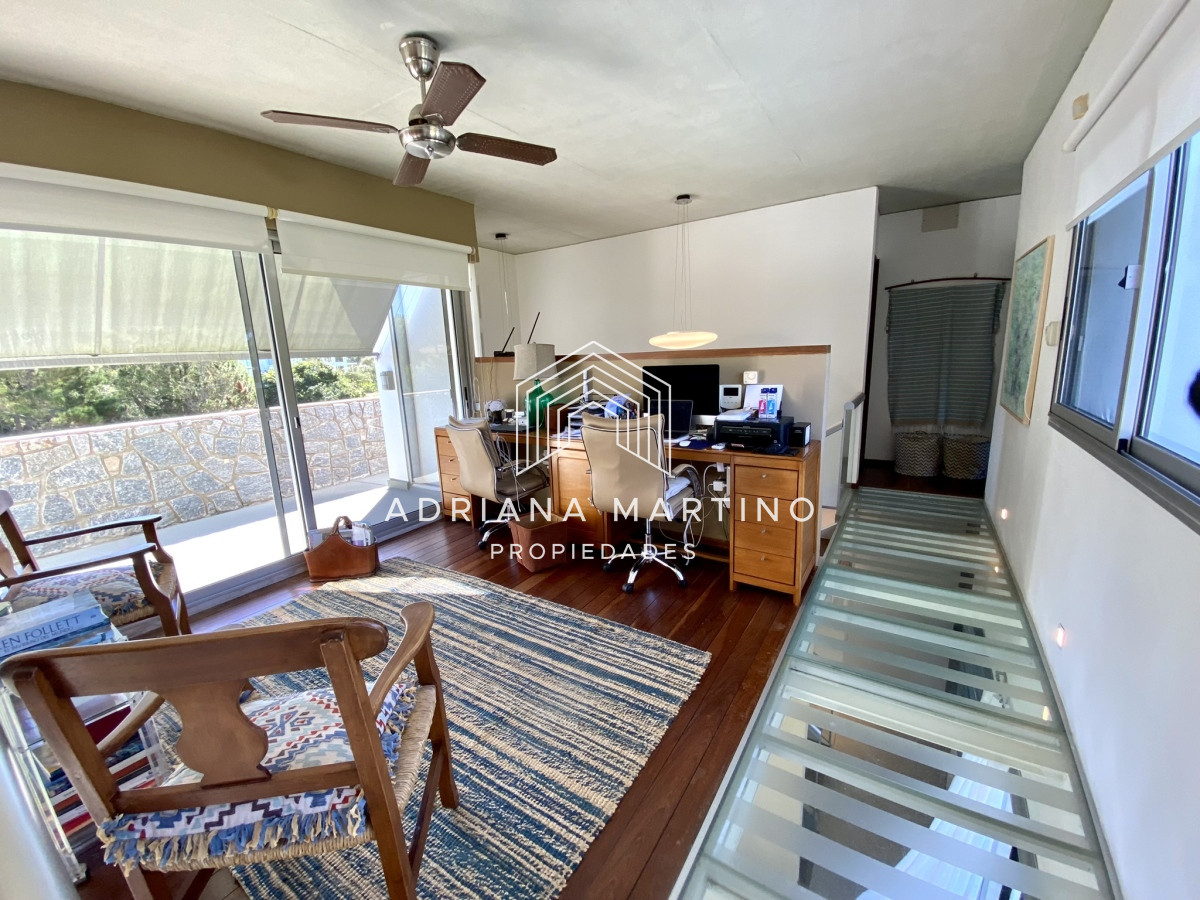 Casa ID.70611 - Hermosa residencia en playa brava a metros del mar  punta del este