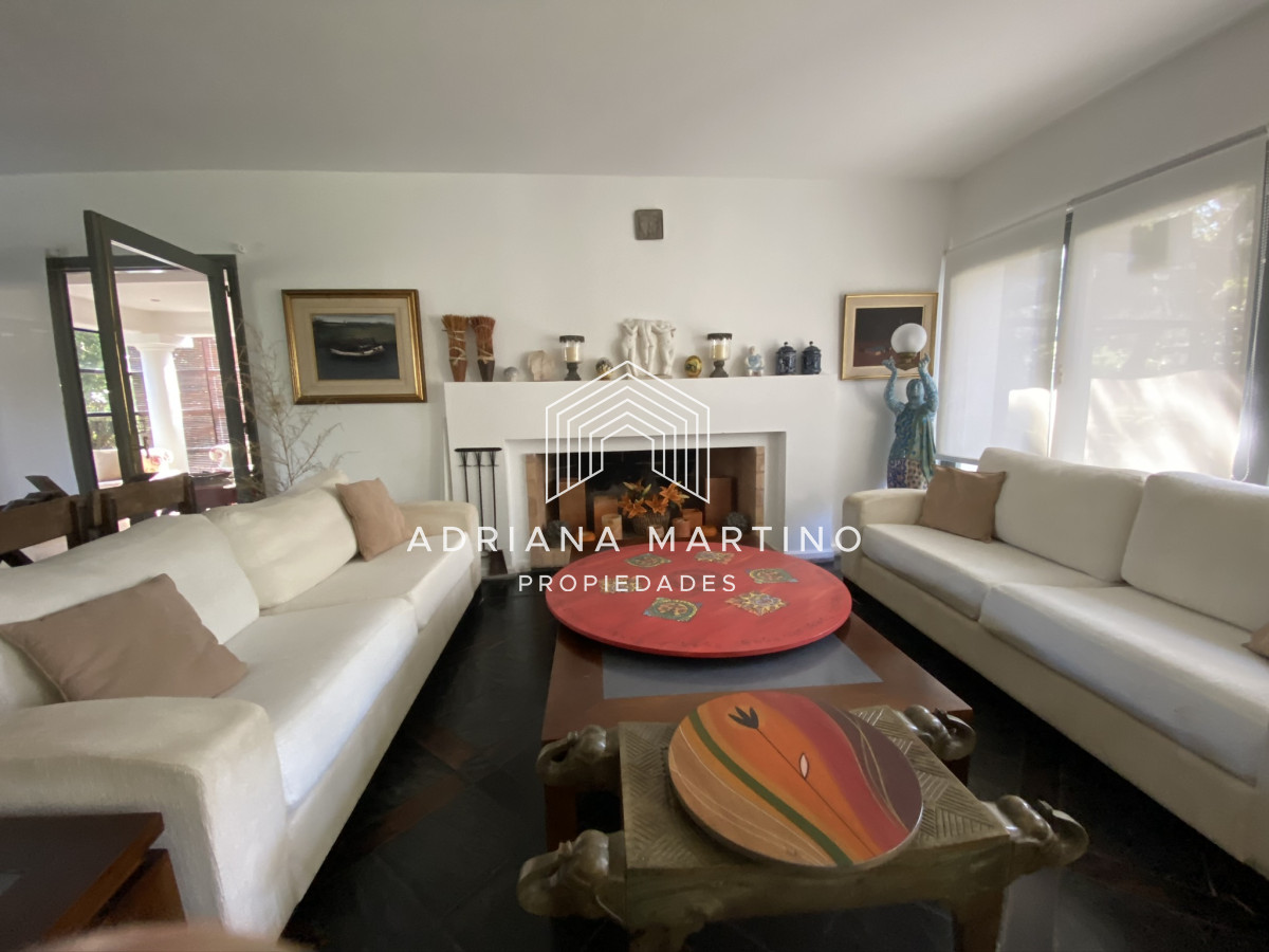 Casa ID.69318 - Casa en Playa Brava, espectacular ubicación.  5 dormitorios con baños en suite
