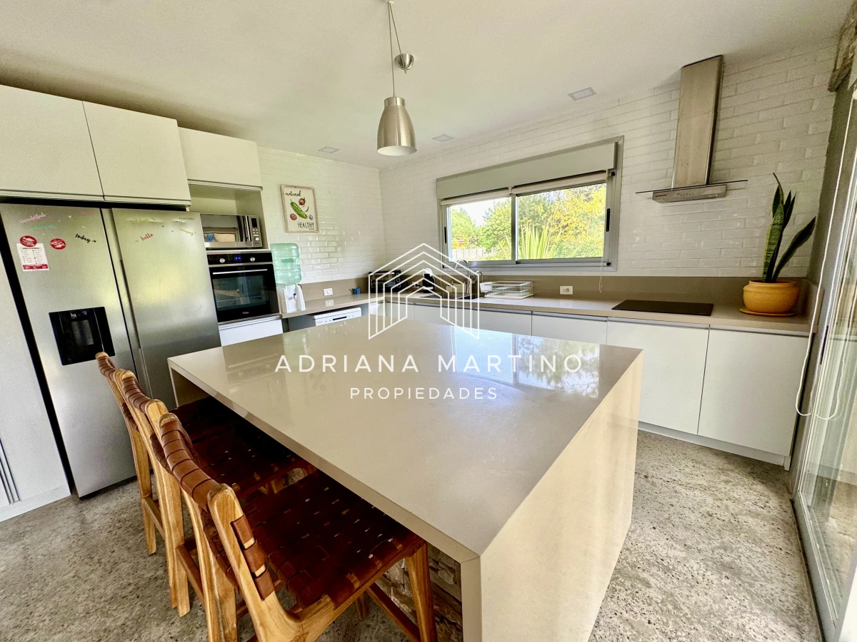 Casa ID.71349 - Excelente propiedad en venta 