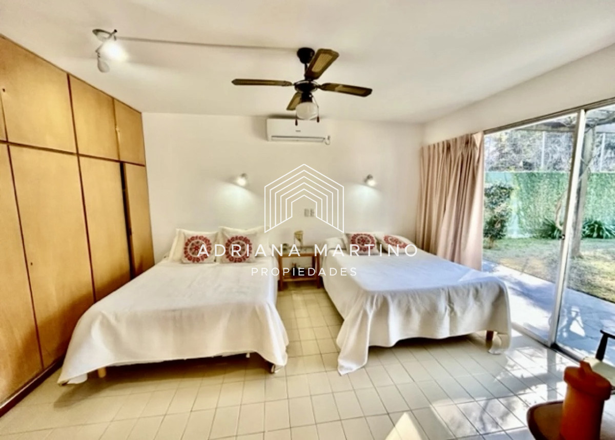 Casa ID.34091 - Casa en Rincón del Indio, a pocas cuadras del mar, con hermoso jardín y piscina