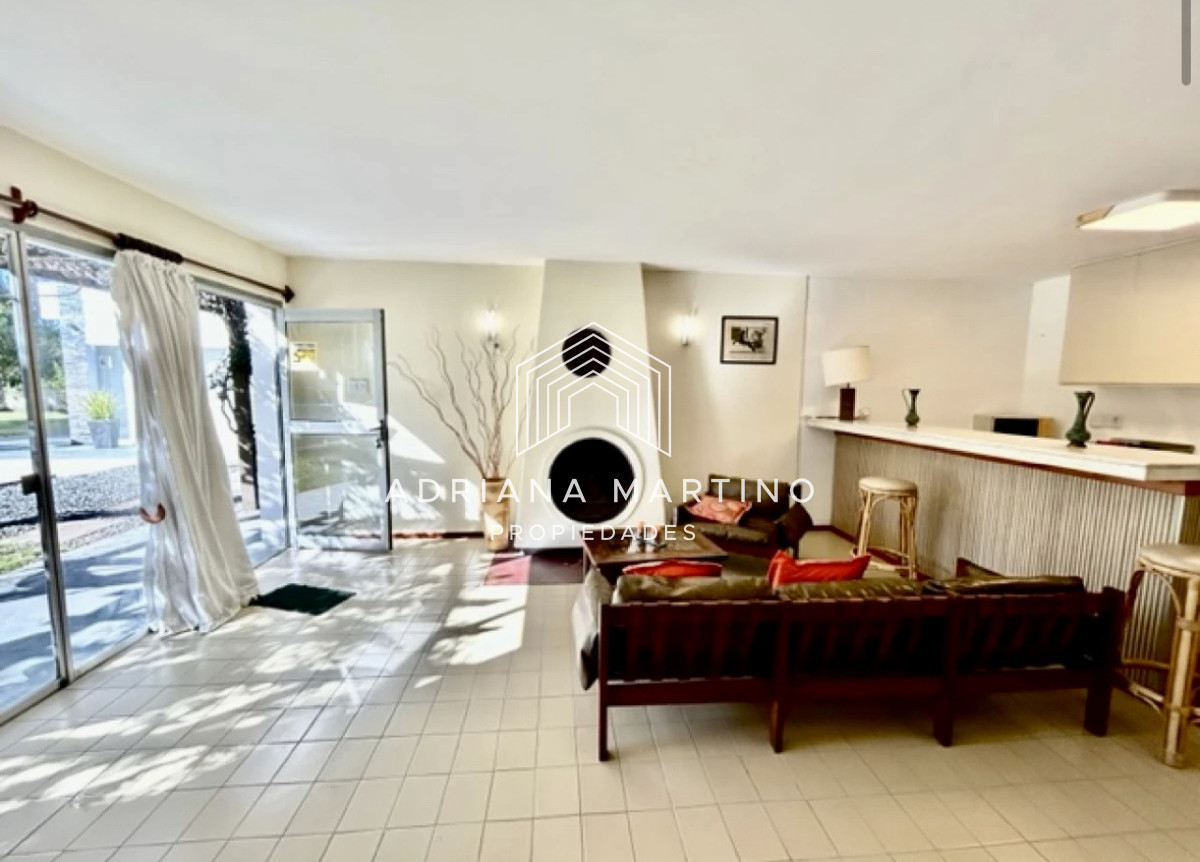 Casa ID.34091 - Casa en Rincón del Indio, a pocas cuadras del mar, con hermoso jardín y piscina