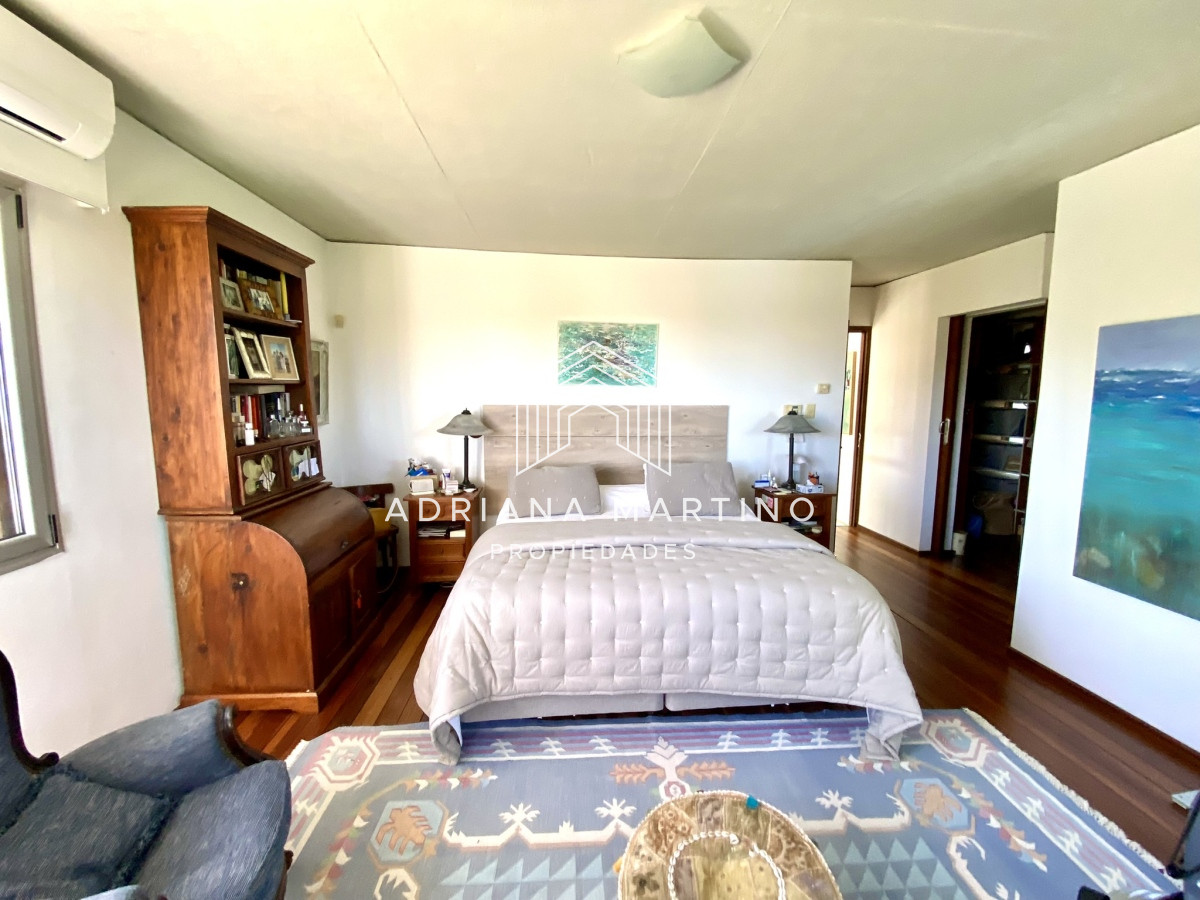 Casa ID.70611 - Hermosa residencia en playa brava a metros del mar  punta del este