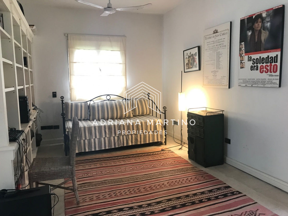 Casa ID.33672 - Casa en Rincón del Indio 4 dormitorios y dependencia con piscina y parrillero