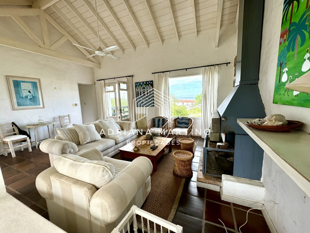 Casa ID.70641 - Excelente propiedad  con vista al mar 