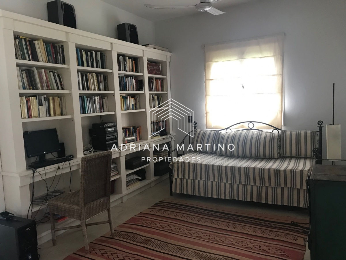 Casa ID.33672 - Casa en Rincón del Indio 4 dormitorios y dependencia con piscina y parrillero