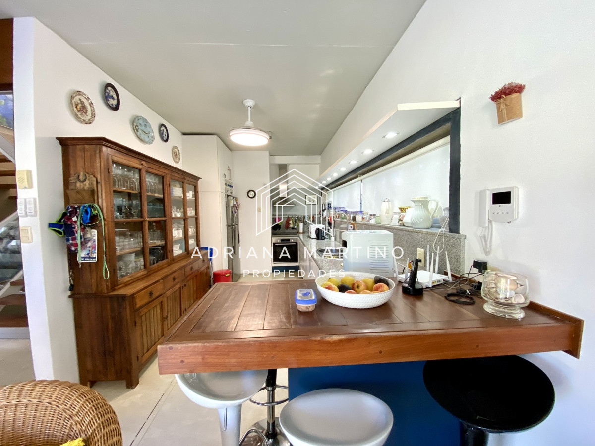 Casa ID.70611 - Hermosa residencia en playa brava a metros del mar  punta del este