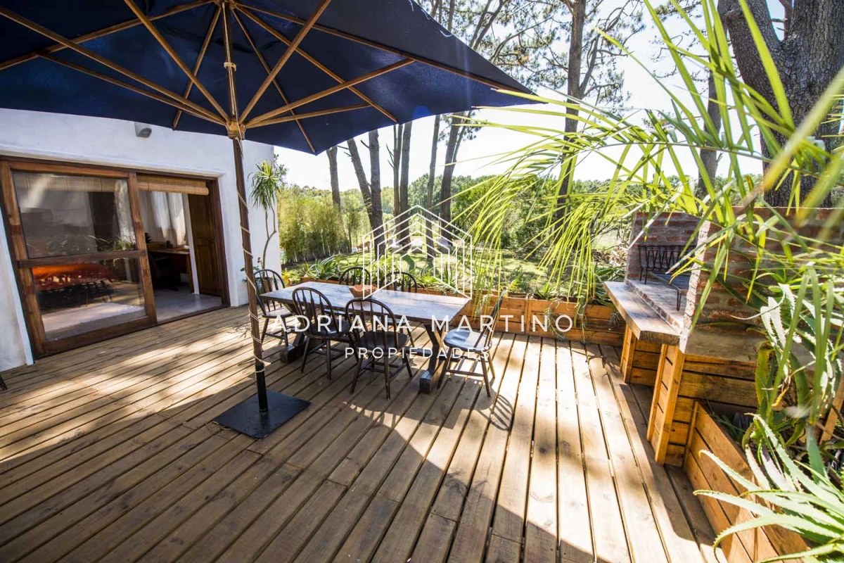 Casa ID.68735 - Cómoda casa ubicada en un precioso entorno. Amplios  y cálidos espacios.