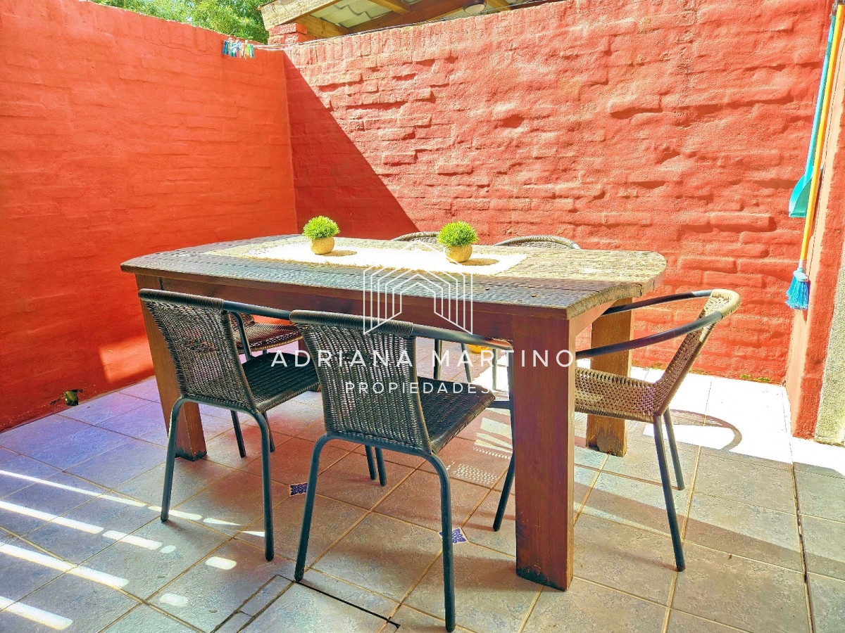 Casa ID.70018 - Hermoso duplex con parrillero en zona ideal para vivir todo el año.