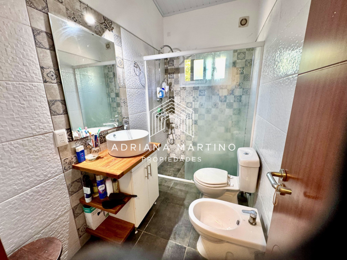 Casa ID.71611 - Casa en venta en Pinares, Punta del Este, ubicada en una zona tranquila y residencial, ideal para vivir todo el año.