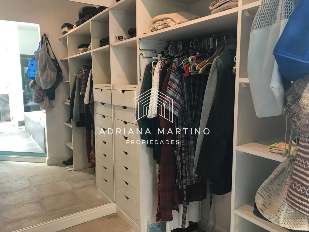 Casa ID.33672 - Casa en Rincón del Indio 4 dormitorios y dependencia con piscina y parrillero