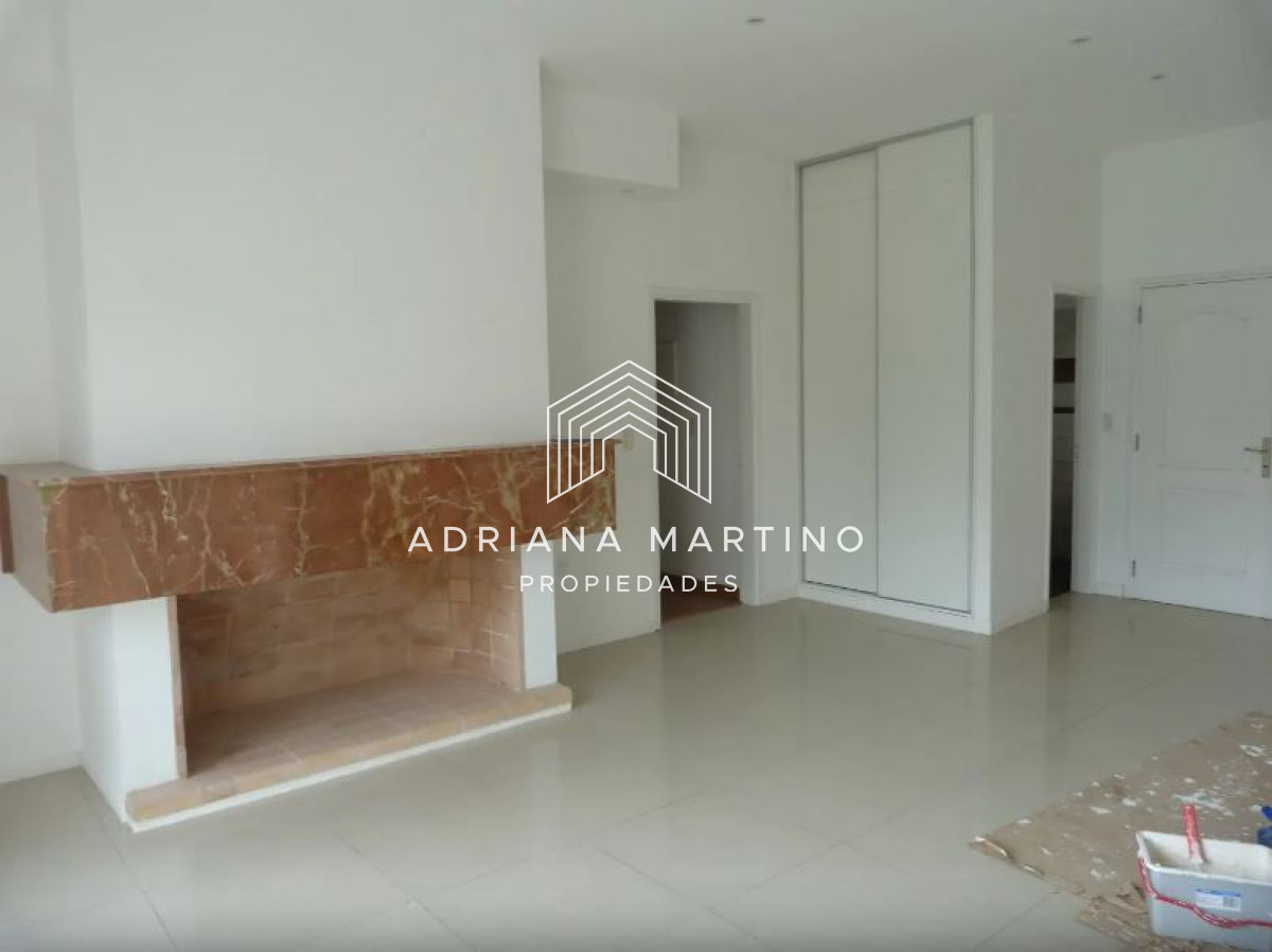 Casa modera 4 dormitorios en Pinares - GoPunta - Portal Inmobiliario de Punta del Este - Maldonado