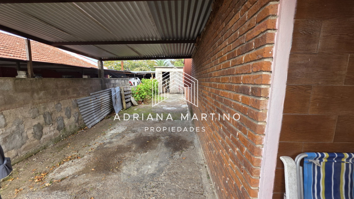 Casa ID.71718 - Oportunidad en barrio Biarritz: Solida construccion con gran potencial.