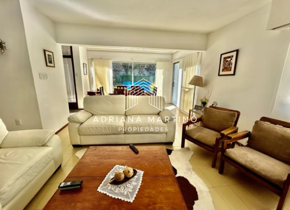 Casa ID.34091 - Casa en Rincón del Indio, a pocas cuadras del mar, con hermoso jardín y piscina