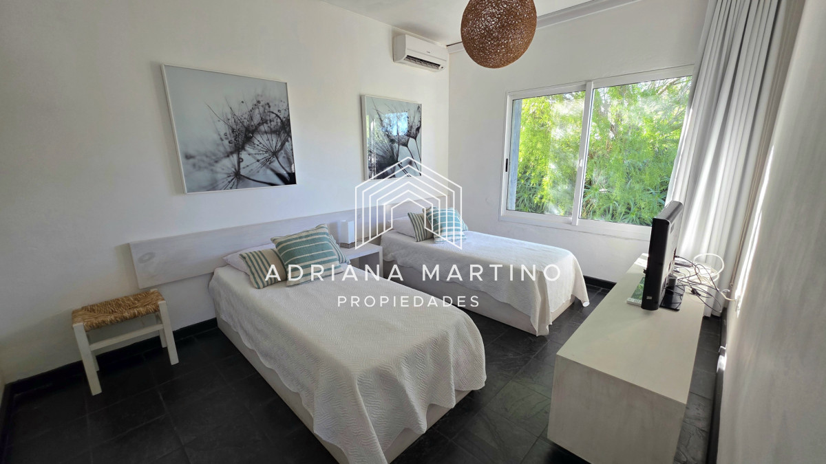 Casa ID.71745 - Vivi en Manantiales! Moderna casa a pocos metros del mar con maximo confort!