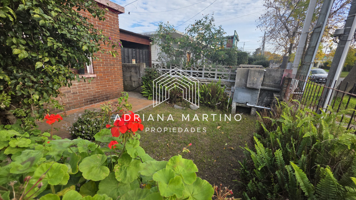 Casa ID.71718 - Oportunidad en barrio Biarritz: Solida construccion con gran potencial.