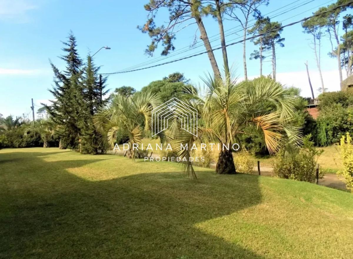 Casa ID.70022 - Hermosa y solida propiedad, ideal para vivienda permanente !