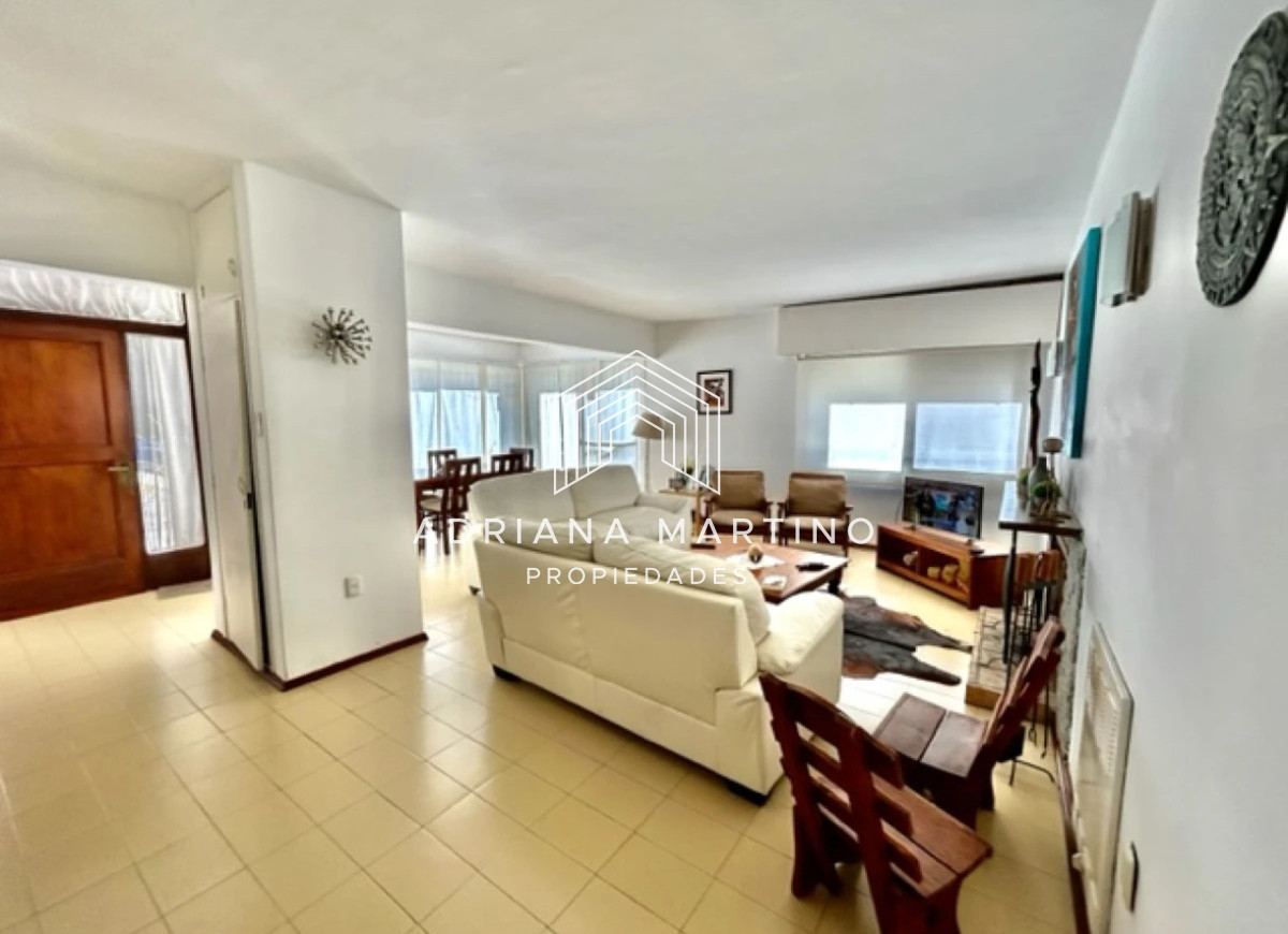 Casa ID.34091 - Casa en Rincón del Indio, a pocas cuadras del mar, con hermoso jardín y piscina