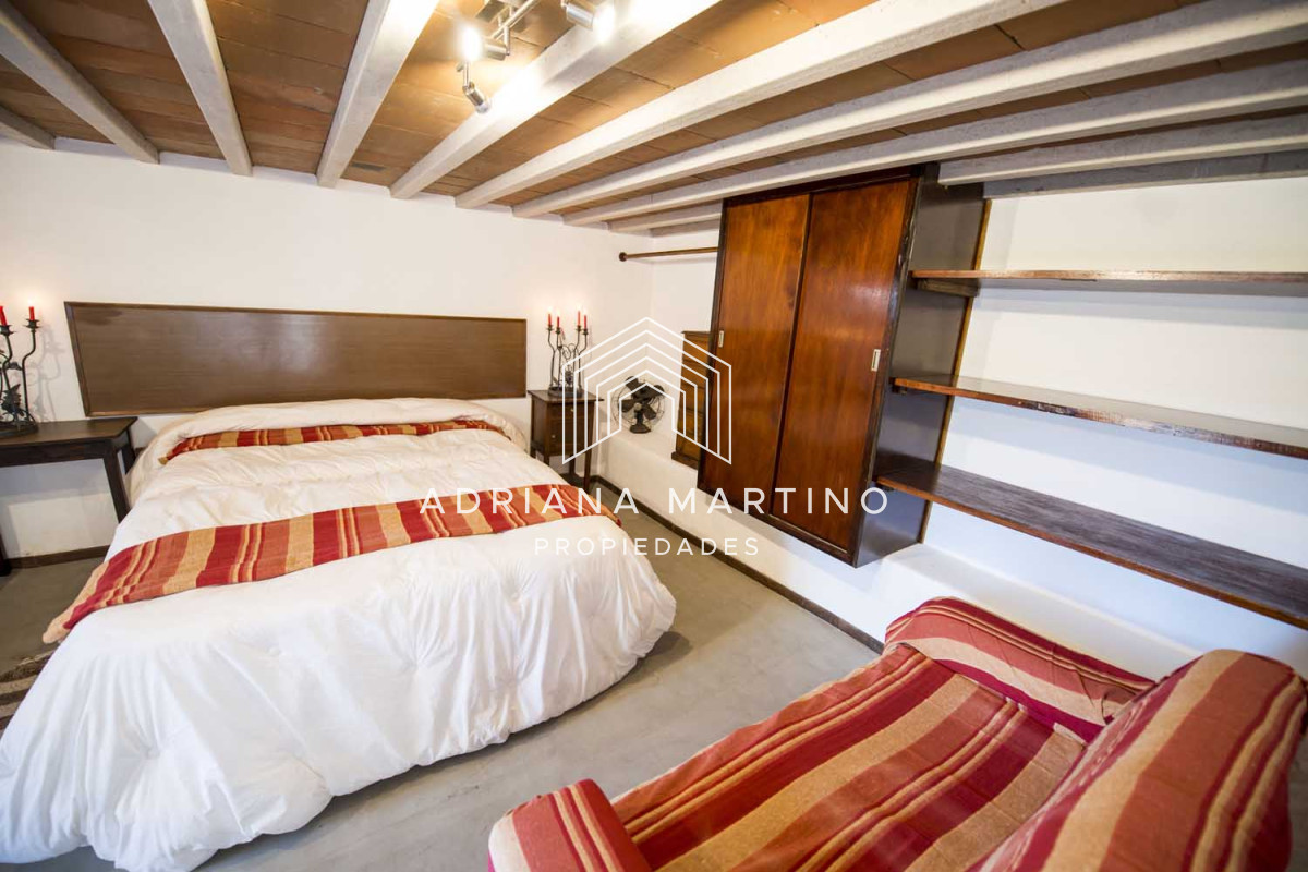 Casa ID.68735 - Cómoda casa ubicada en un precioso entorno. Amplios  y cálidos espacios.