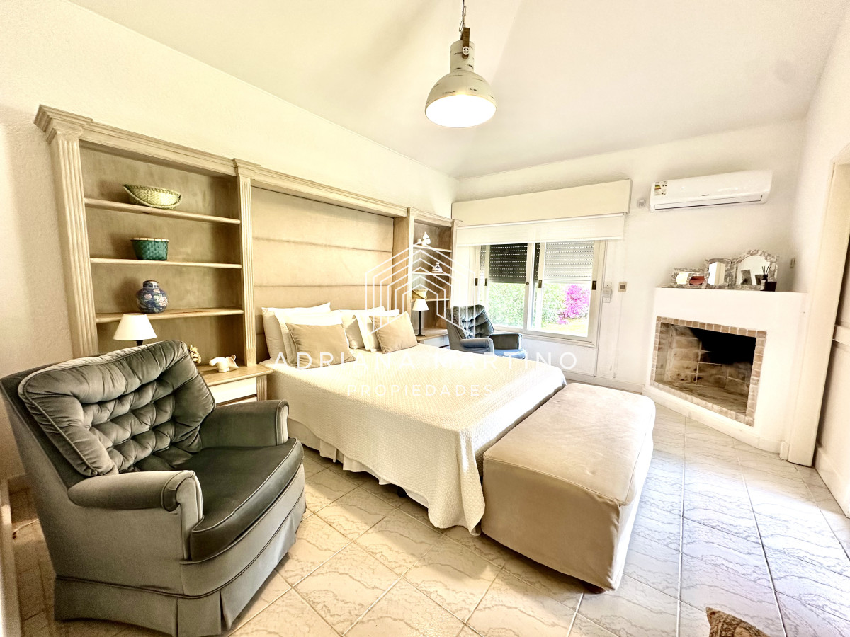 Casa ID.34129 - Casa en venta y alquiler temporal a metros de Playa Brava, Punta del Este