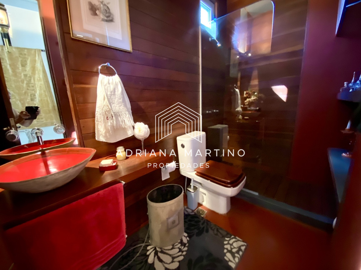 Casa ID.70611 - Hermosa residencia en playa brava a metros del mar  punta del este