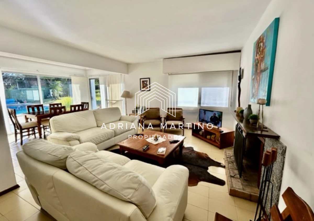 Casa ID.34091 - Casa en Rincón del Indio, a pocas cuadras del mar, con hermoso jardín y piscina