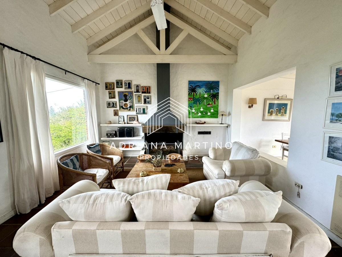 Casa ID.70641 - Excelente propiedad  con vista al mar 