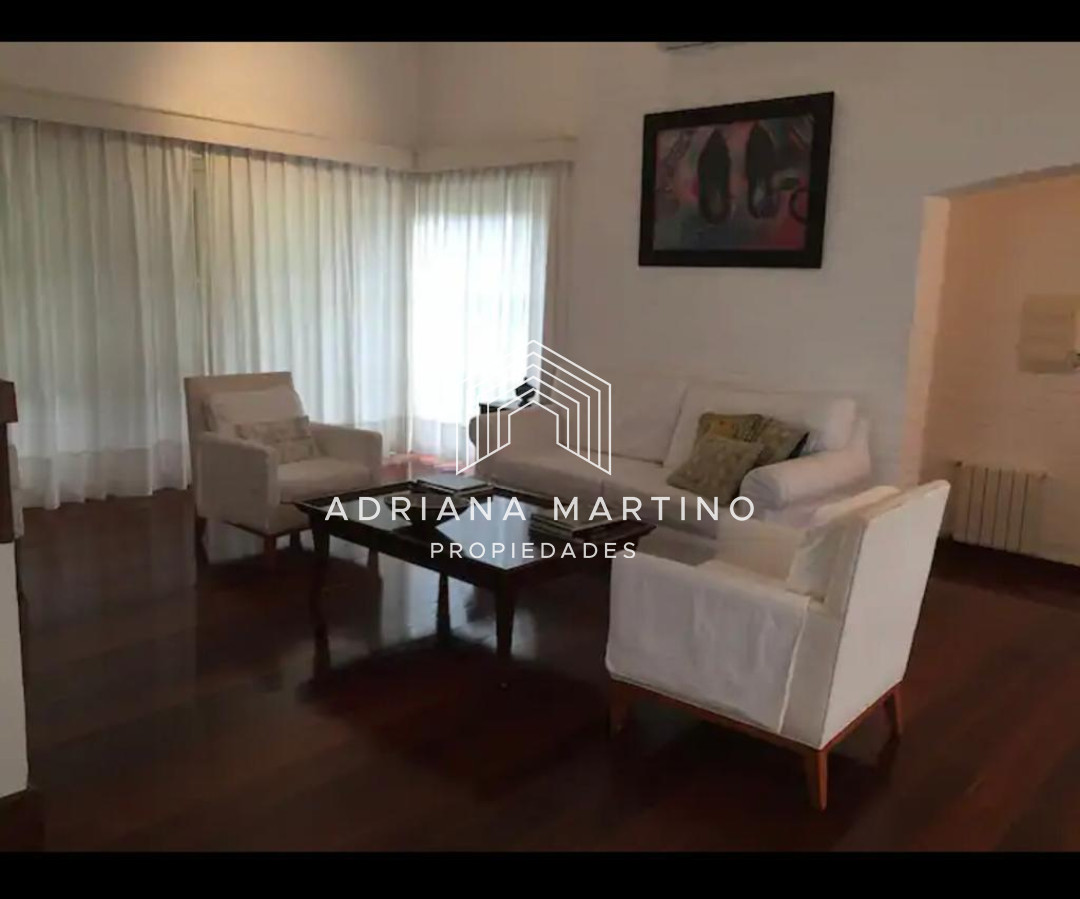 Casa ID.70308 - Hermosa propiedad a cuadras de la playa brava en Punta del Este 